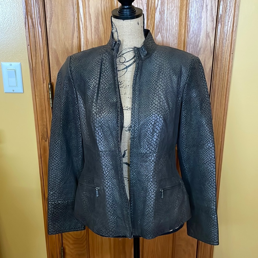 Alfani leather jacket in size M